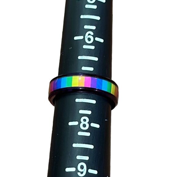 NWOT Size 7 Metallic purple titanium steel band with rainbow enamel - Picture 4 of 5